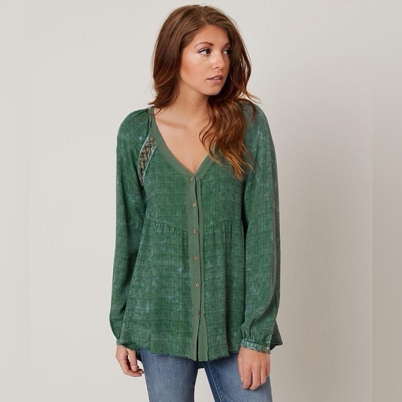 gimmicks by BKE Tops - gimmicks by BKE Green V-Neck Button-Front Blouse